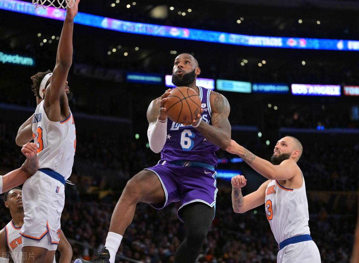 体育游戏包含亚冠赛程吃紧；尼斯集结日豪取连胜；管理层满意；训练强度明显提升的词条