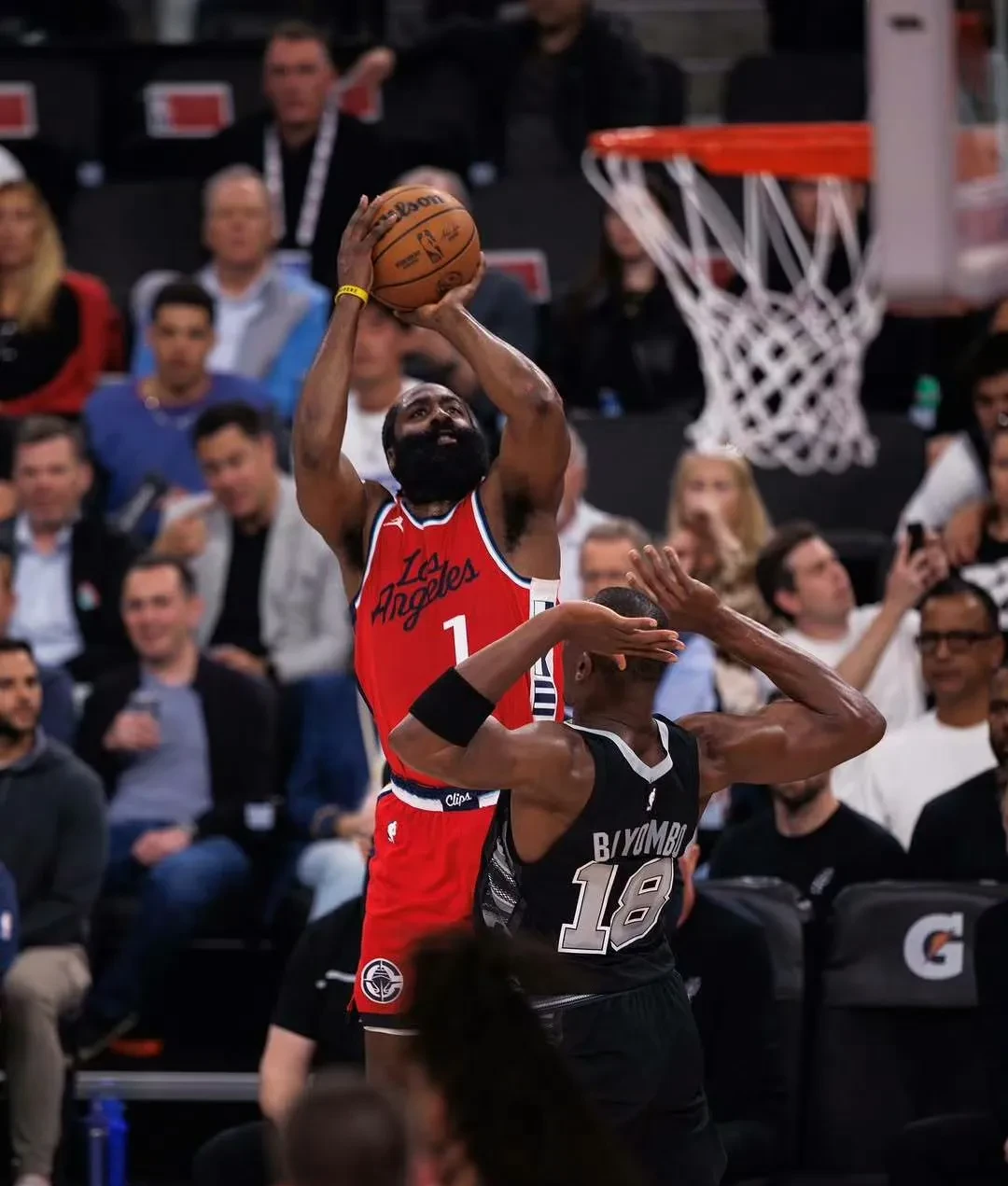 yabo亚博体育下载包含今夜圣安东尼奥马刺篮板制胜——意甲节点到来，更衣室稳定，轮换策略成焦点的词条