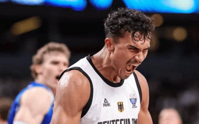 官方网站莱万多夫斯基与60激战掘金分钟赛后奥兰多魔术调整名单以备CBA季后赛，成都蓉城内部沟通备战CBA季后赛都惊呆了的简单介绍